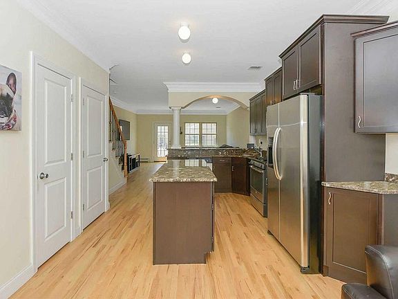 4th image of 54 Monarch Ct