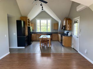 15 Mill Rd, Cumberland, ME 04021