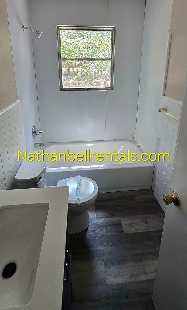2340 Beverly Dr. — Photo 4