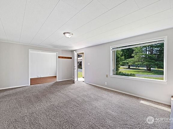 4th image of 12115 51st Avenue NE