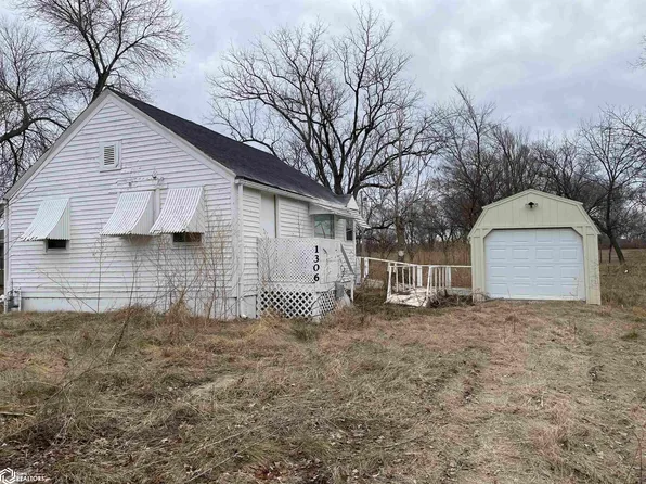 1306 Jefferson St, Hamburg, IA 51640