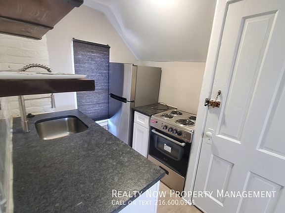 3rd image of 1333 W 61st St Unit 3