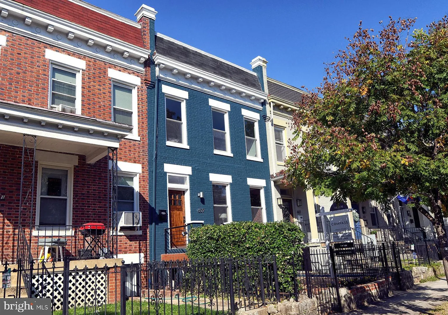 609 Kenyon St NW photo 1