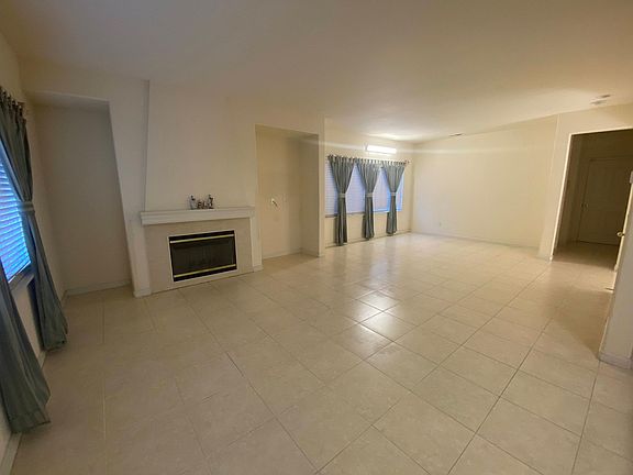4th image of 159 Hornfels Ave