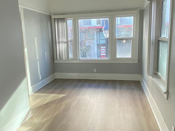2nd image of 830 Park Blvd APT 202