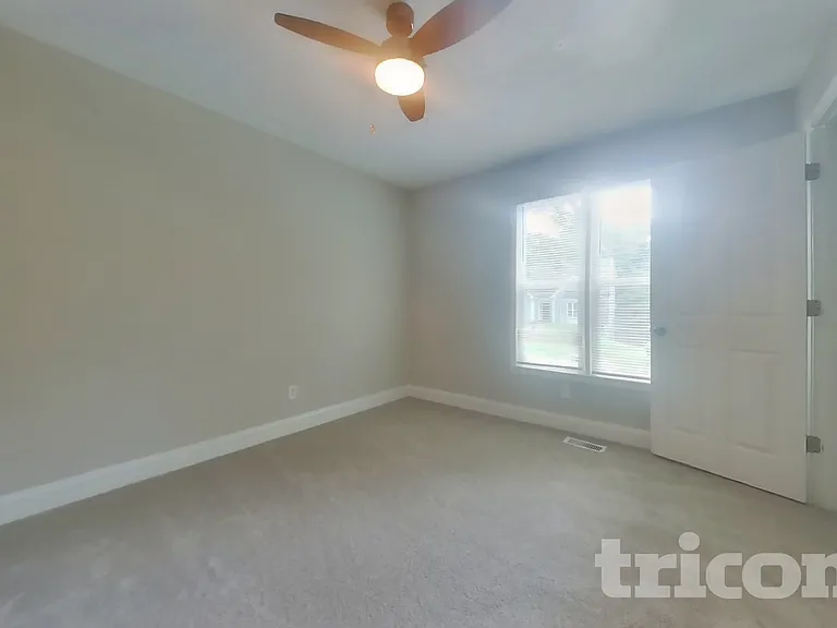 726 Jamie Way NE — Photo 8