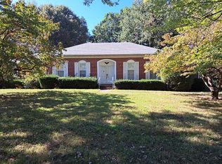 1217 Porter Rd, Lafayette, TN 37083
