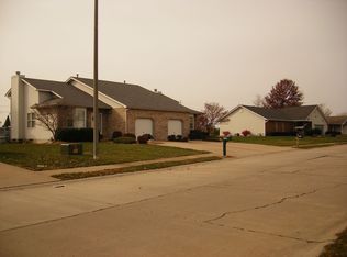 1363 Chancellor Dr, Edwardsville, IL 62025