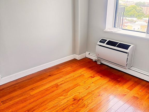 5th image of 14016 34th Ave #1210A