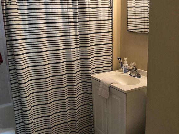4th image of 607 Colonial Cir SE APT 3
