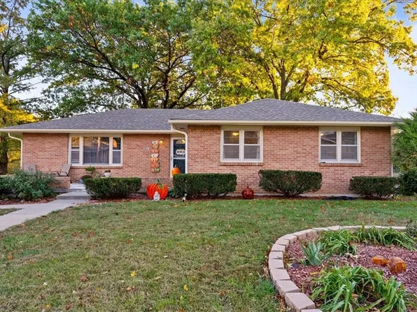 7911 Rowland Ave, Kansas City, KS 66109