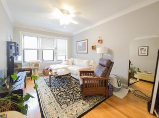 2336 1/2 W School St #3, Chicago, IL 60618