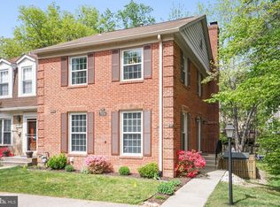 7934 Bethelen Woods Ln, Springfield, VA 22153