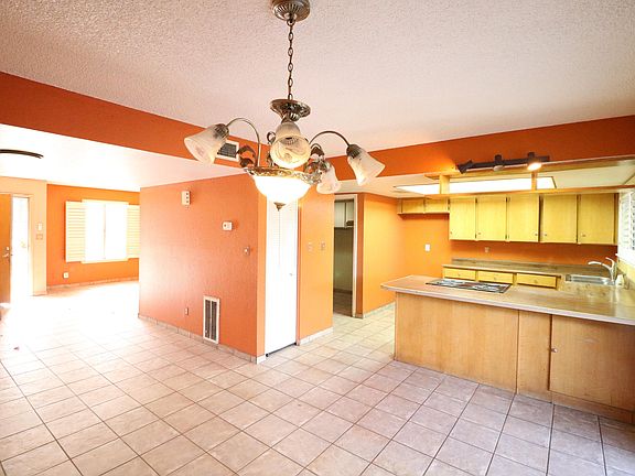 4th image of 8208 N 32nd Ave