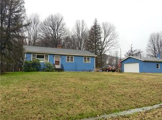 15 Landis Dr, Mercer, PA 16137