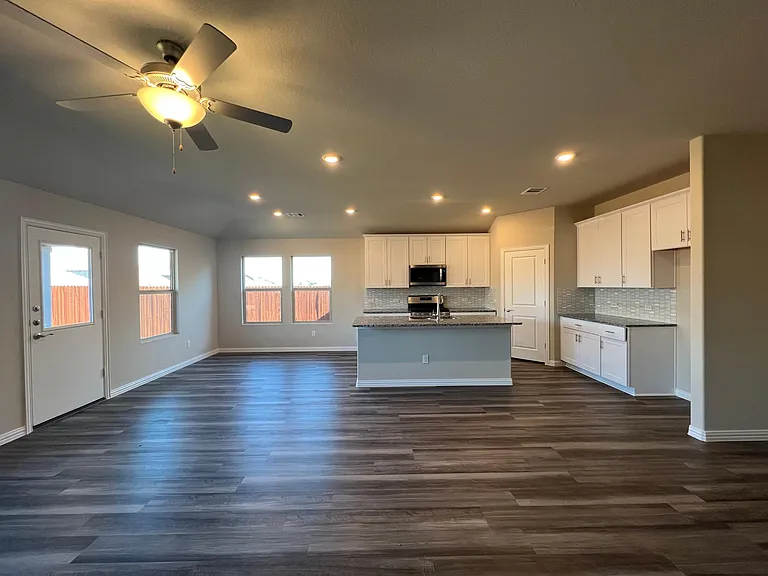 2124 Sun Star Dr — Photo 10