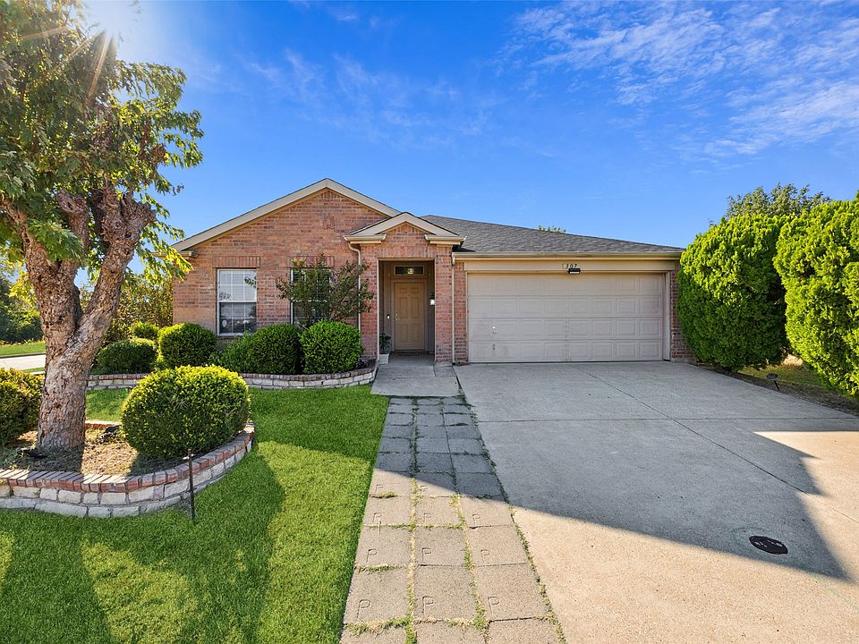 1st image of 307 Lakehurst Dr