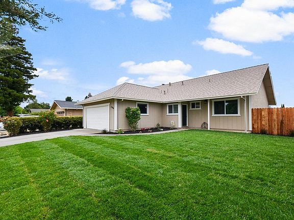 2nd image of 1166 Woodridge Drive