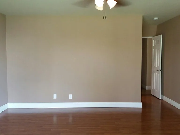 1075 Amethyst Dr — Photo 8