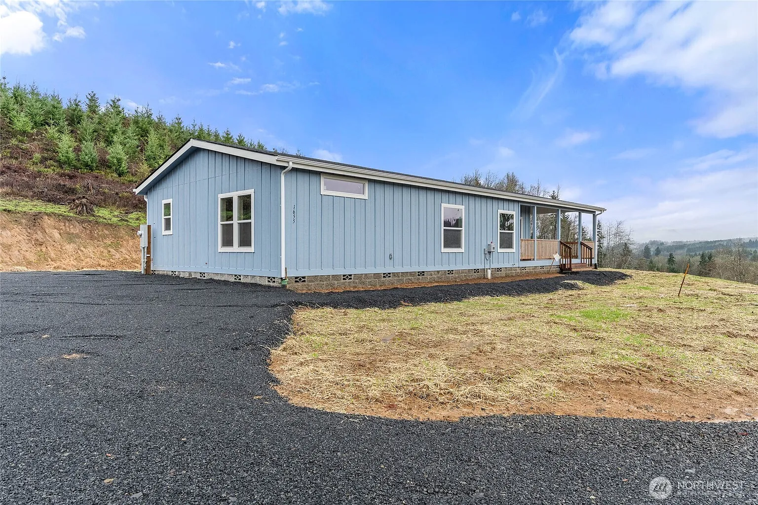 1655 Ferrier Road photo 1