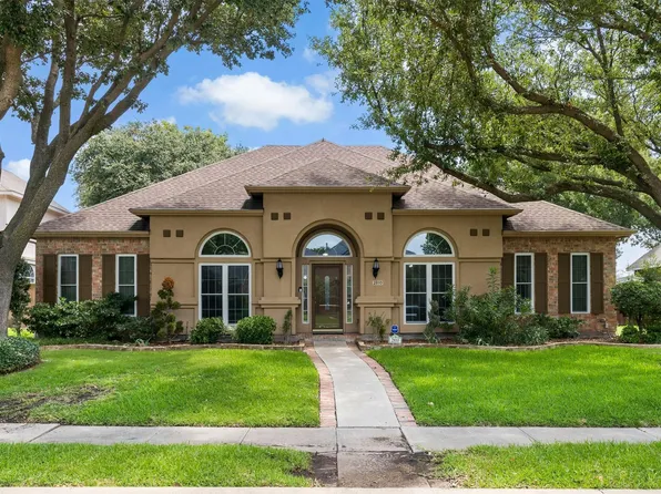 2810 Harborview Blvd, Rowlett, TX 75088