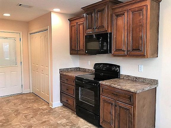 Kitchen/Laundry Area