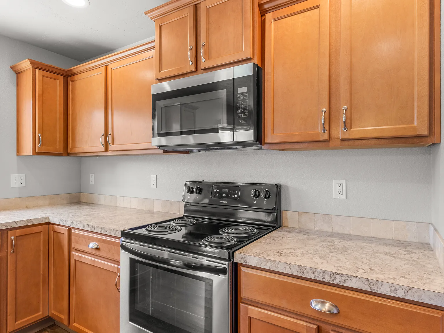 4 bed, 1853 sqft, $2,500 — Photo 4