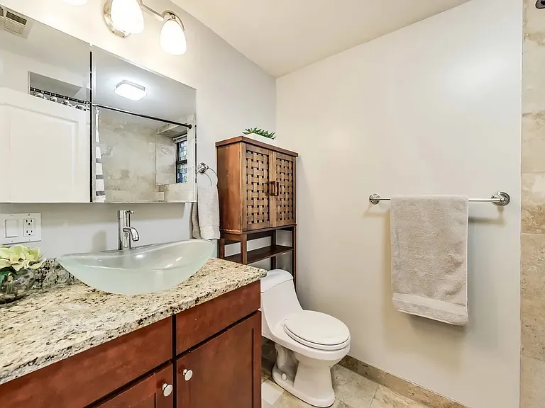1702 W Summerdale Ave — Photo 2