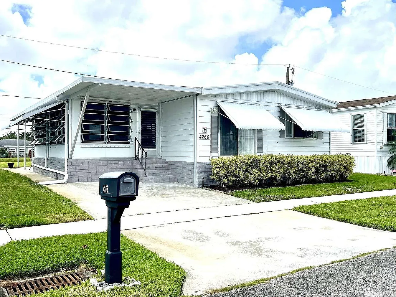 2 bed, 1400 sqft, $1,600 — Photo 1