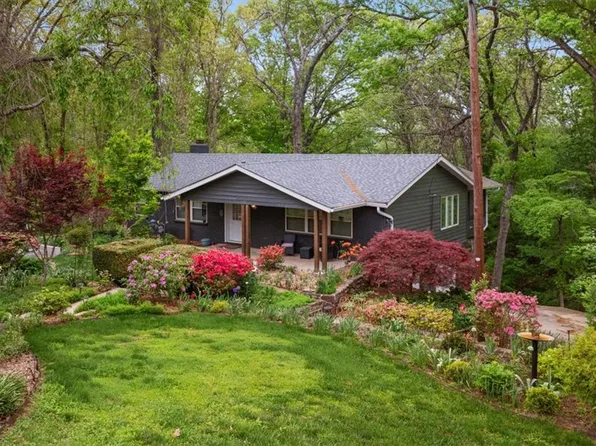 821 N Lakeview Dr, Springdale, AR 72756