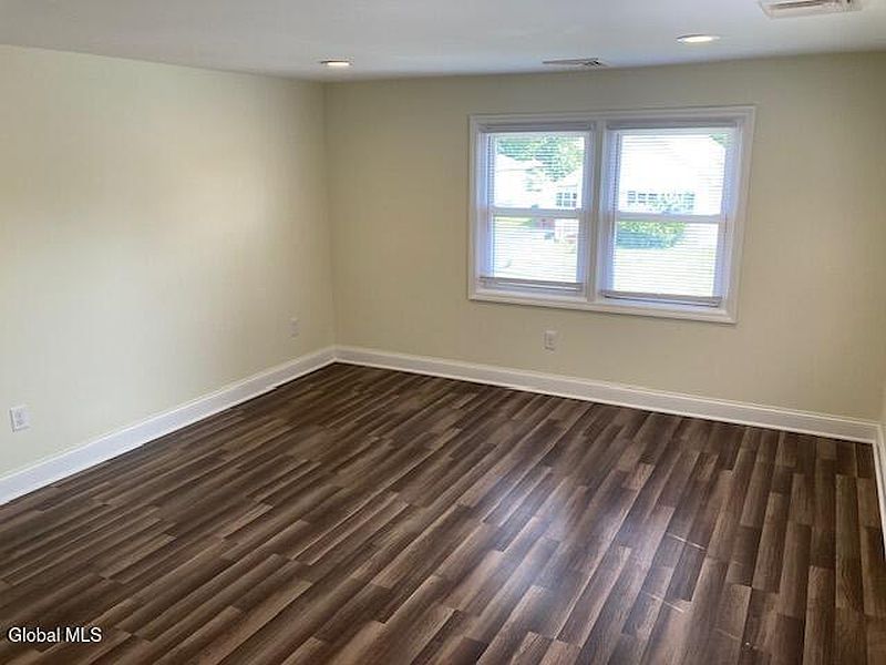 5th image of 4 Katherine Road