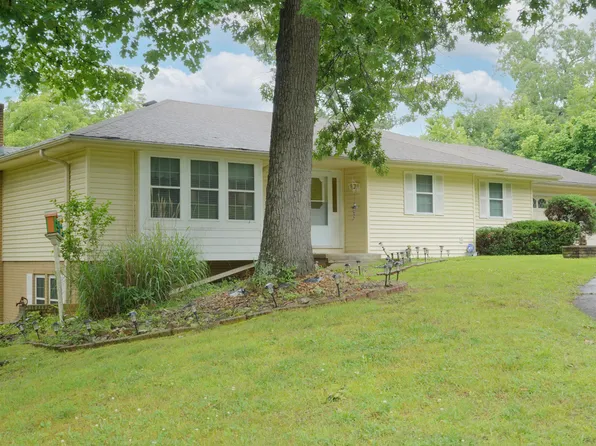 4703 Seagraves Dr, Joplin, MO 64804