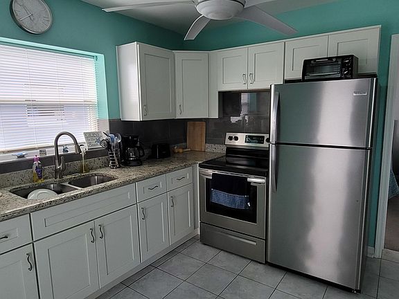 4th image of 5572 W Magnolia Ave