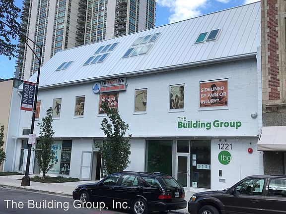 2nd image of 1221 N Lasalle St #304