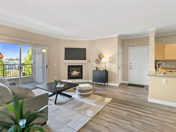 701 Gibson Dr APT 1222, Roseville, CA 95678