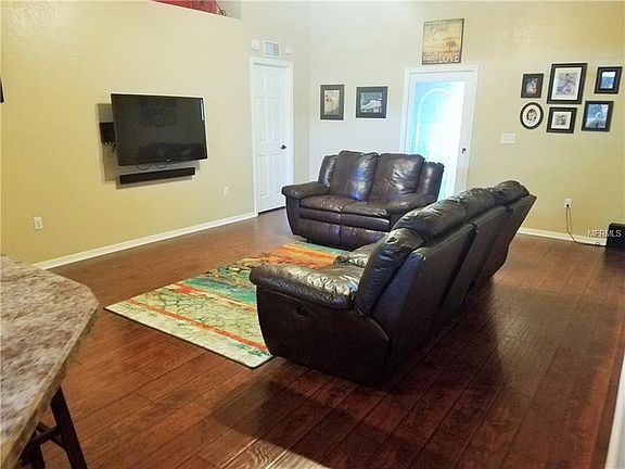 5th image of 249 Kings Pond Ave