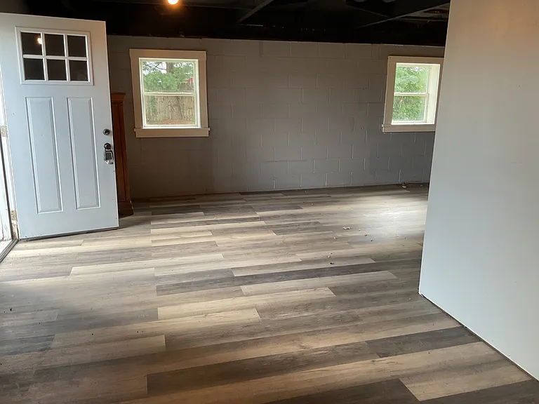 3335 E Tyler Rd — Photo 2