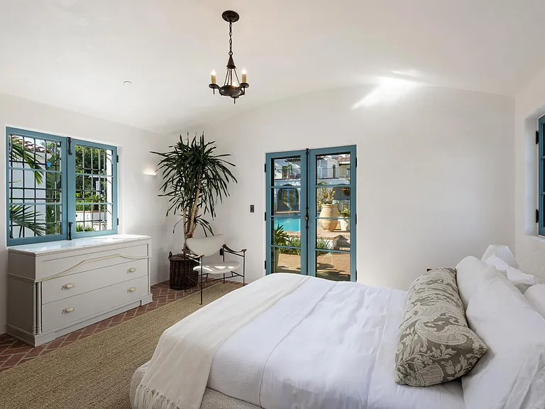 680 Buena Vista Dr — Photo 31
