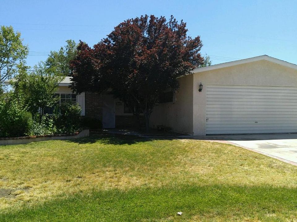 1st image of 1124 W Avenue J10