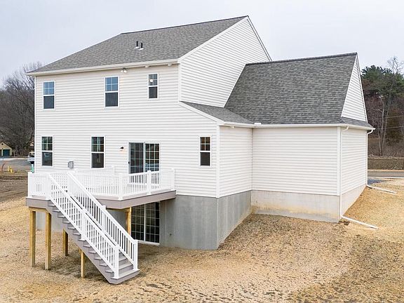 2nd image of 1002 Jacks Place Gln