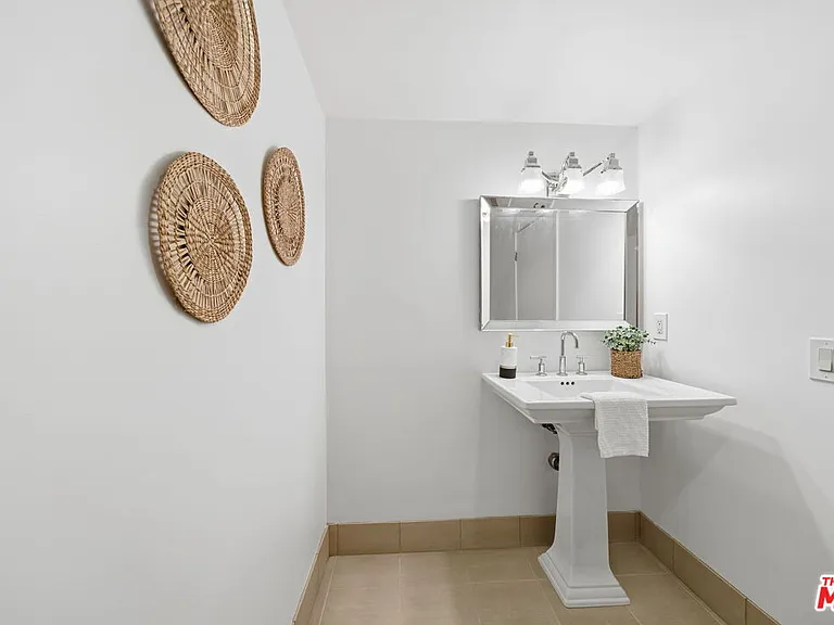 13650 Marina Pointe Dr #1603 — Photo 20