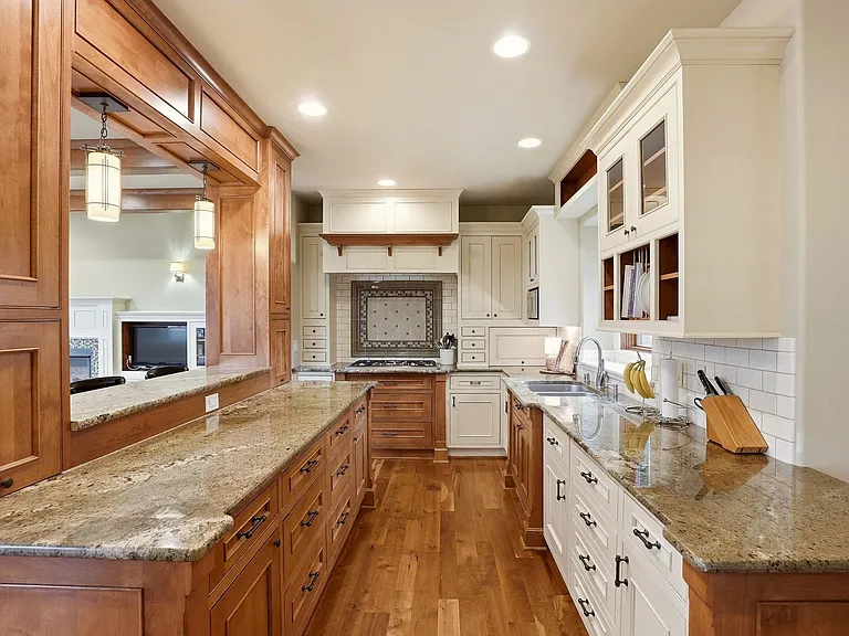 7310 E Hatch Rd — Photo 11