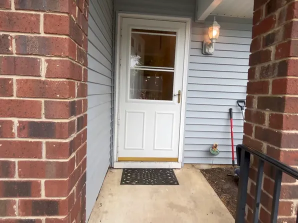 80 Smoke Tree Ter, Red Bank, NJ 07701