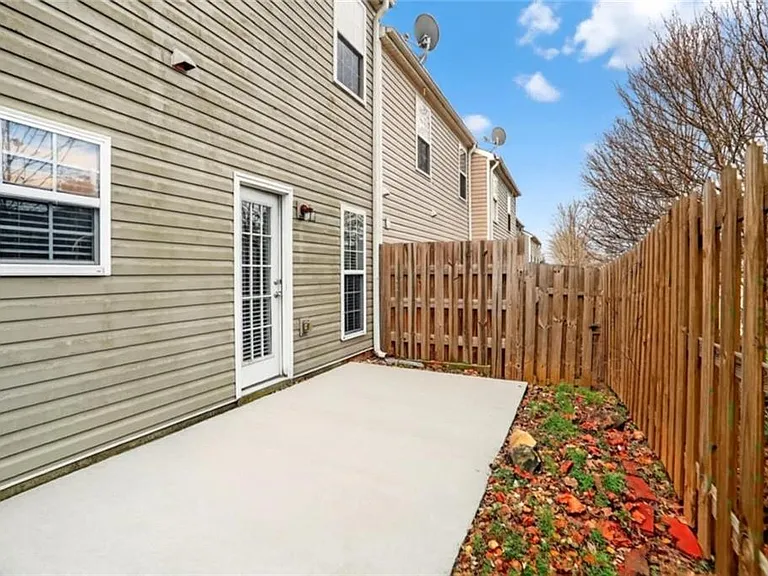 230 Valley Xing — Photo 15