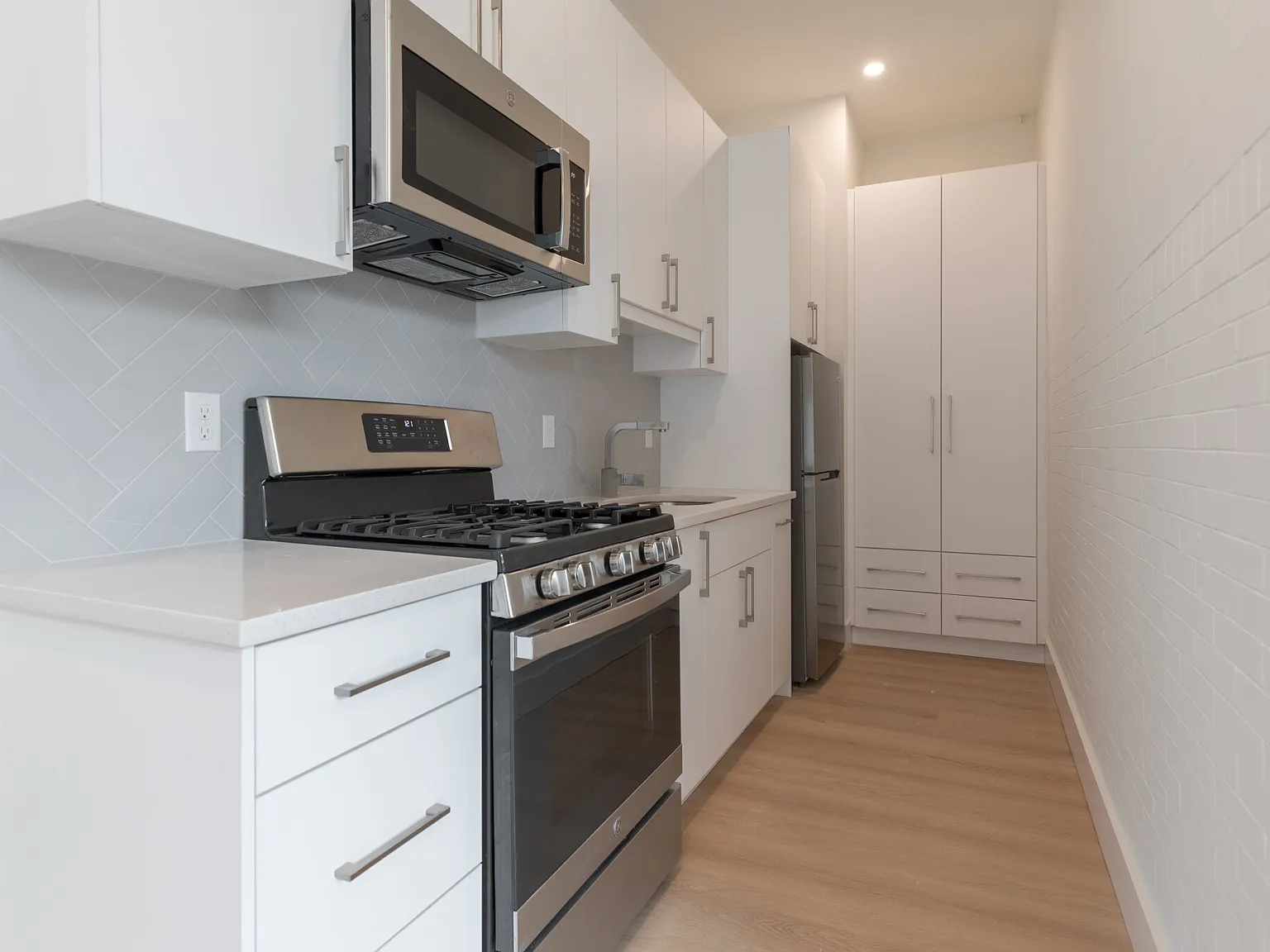 Studio, 1.0 bath, 336 sqft, $2,150 — Photo 4