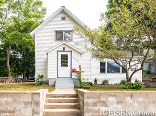 616 S Pleasant St, Belding, MI 48809