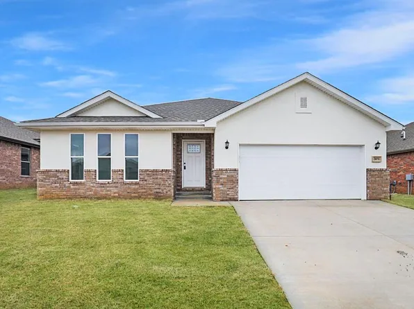 2071 Periwinkle Pl, Centerton, AR 72719