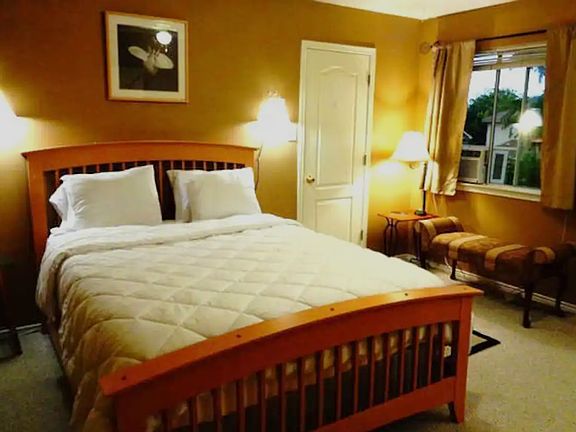 4th image of 11339 Mentmore Topfloorviewseaworld