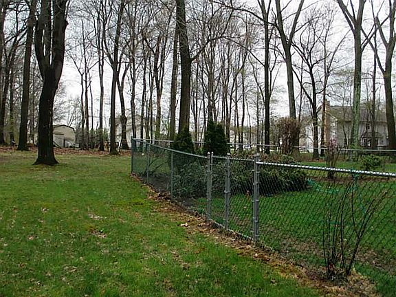 4th image of 133 Winterwood Dr