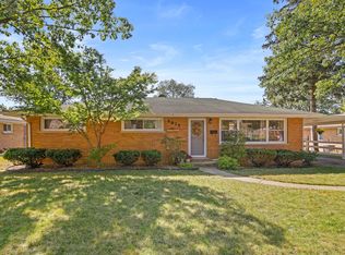 8825 W 93rd St, Hickory Hills, IL